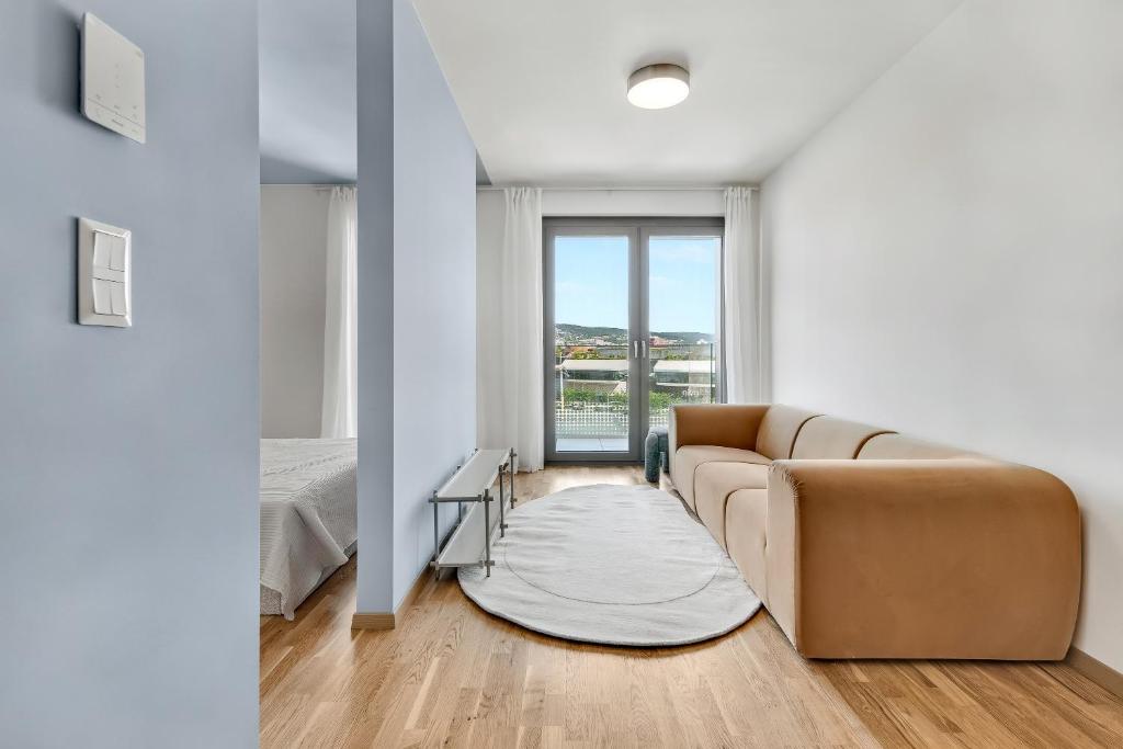 Apartman Metropolis, Nivy