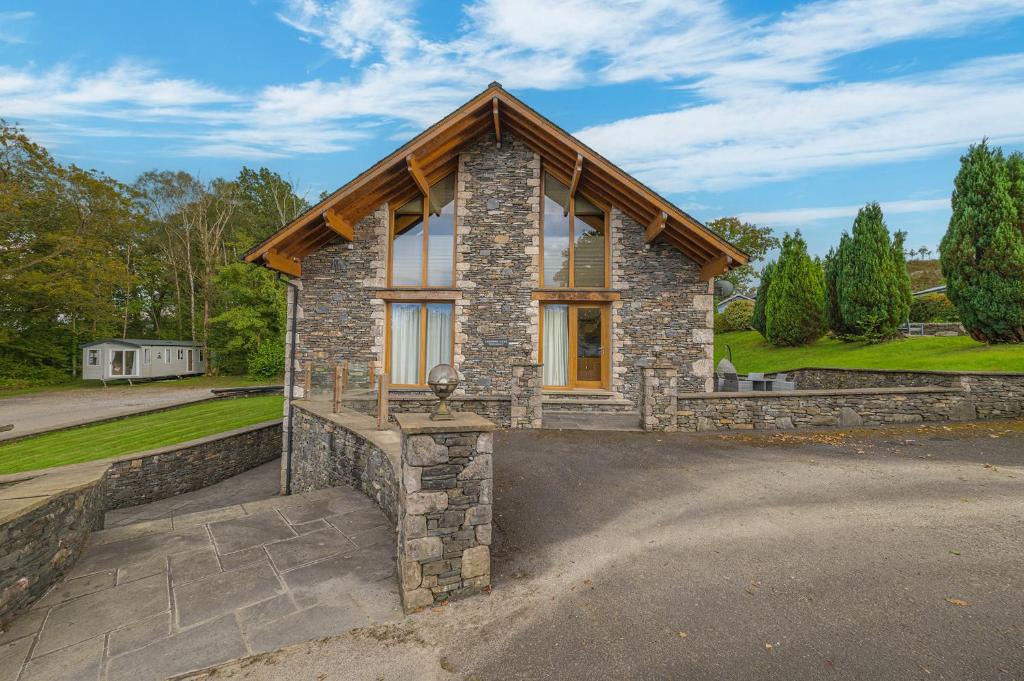Lambhowe Lodge, Lake District Luxury Hideaway, Bowland Bridge