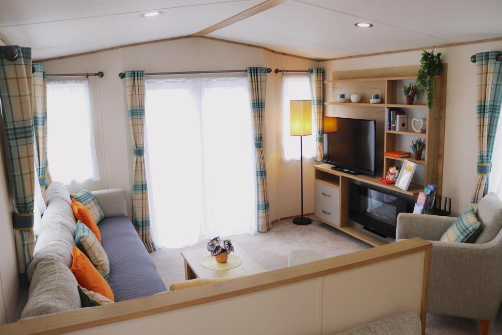 Relax, Enjoy fast Starlink Wi-Fi, Carlisle