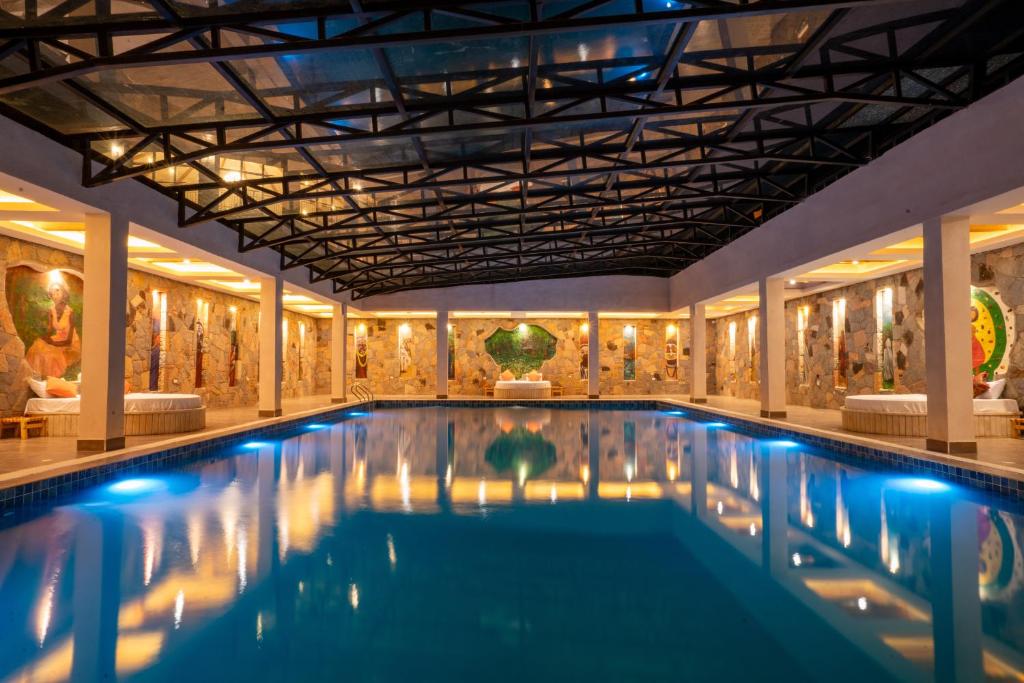 Kuriftu Resort 수영장
