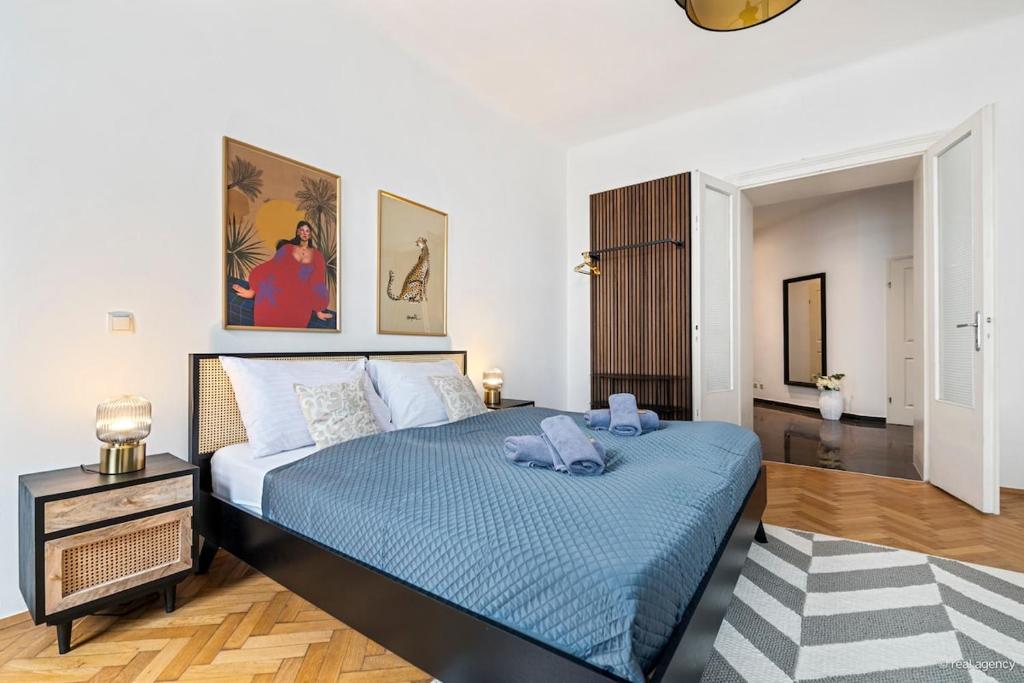 Central & Spacious 2 BR Apartment, Vienna
