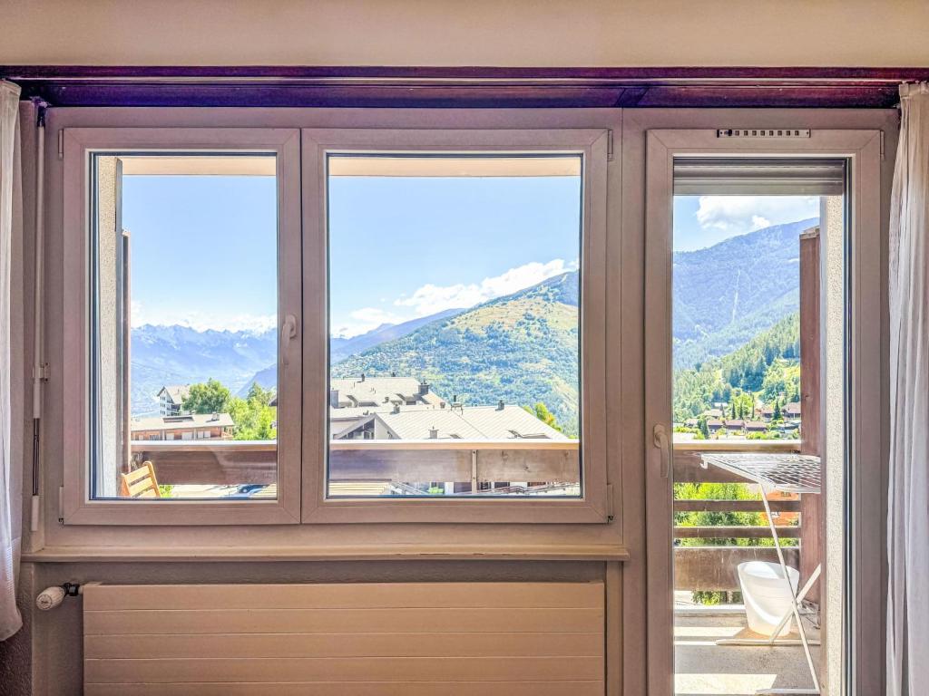 Apartment Valaisia 35A by Interhome - 3