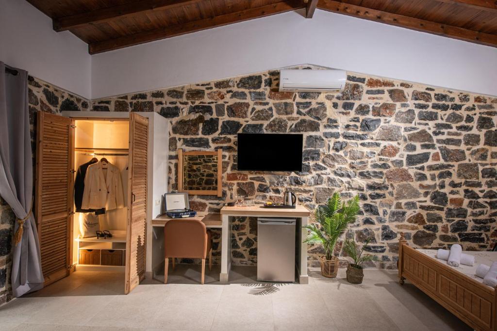 Balsamico Traditional Suites — Hotel rooms in Hersonissos