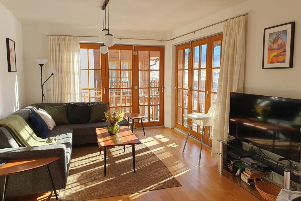 Eva 4 by SMR Rauris Apartments - close to Spa and Gondola, Rauris