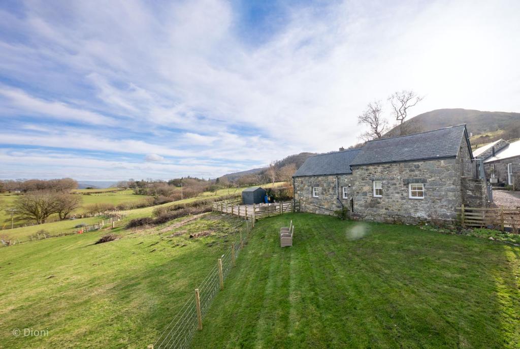 Twlc-Gwaew, Llanbedr-y-cennin