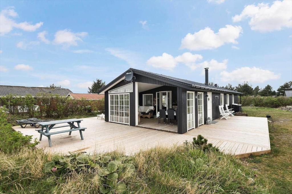 6610-Hvide-Sande-Kirksvej-37, Bjerregård