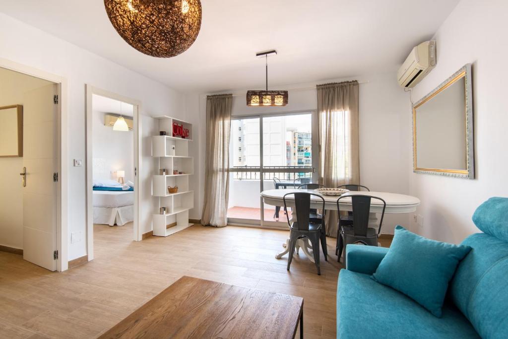 NEW 7th CORNER city center Apartment for groups - 2