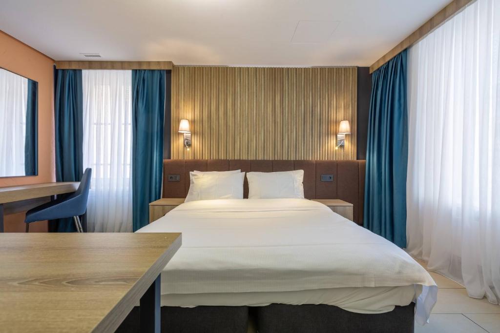 Nani City Hotel 로비