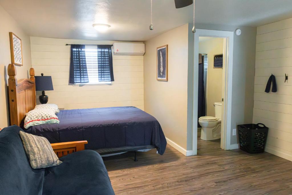 Quad-plex - 26 Near Lake Texoma, Mead