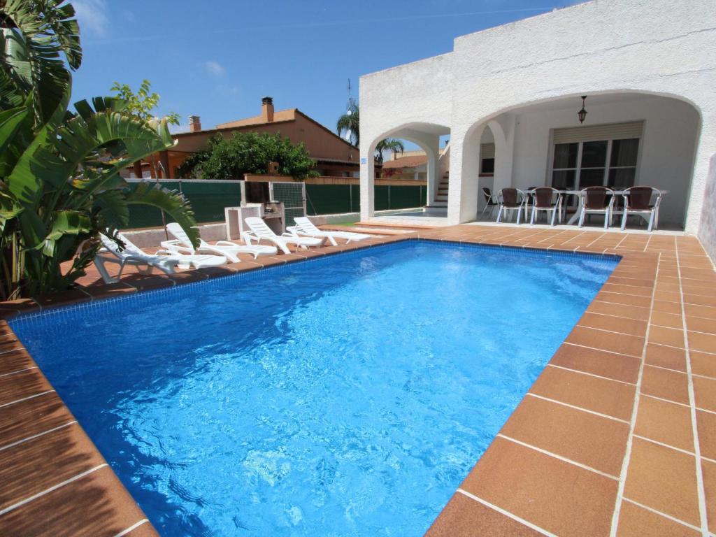 Casa con Piscina Privada, Cerca del Mar, WiFi Gratuito, Aire Opcional, Se Admiten Mascotas - ES-184-8 - 1