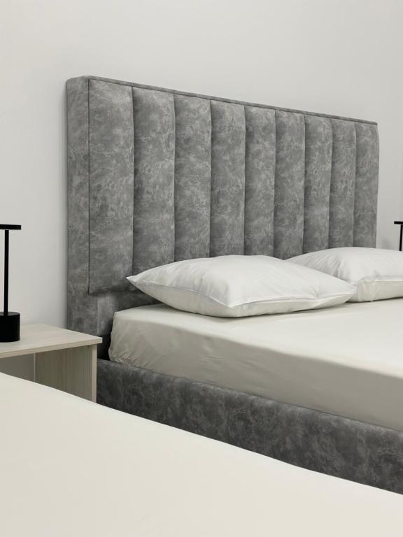 Gold Rooms II, Sarandë