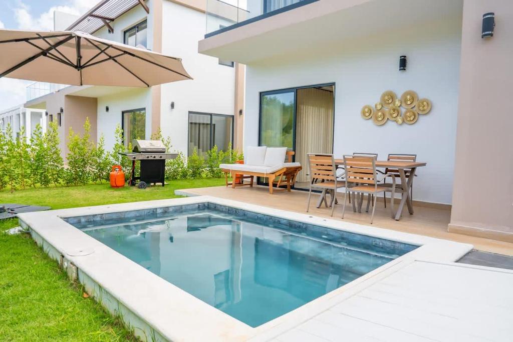 NOK Classy 3BR Villa by Vistacana Rentals, Punta Cana