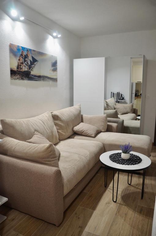 Cozy one bedroom apartment with parking - 3