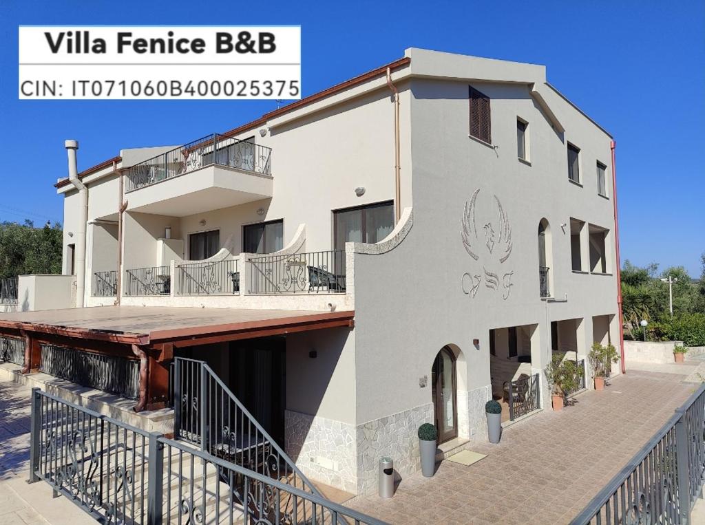 Villa Fenice Bed & Breakfast - 1