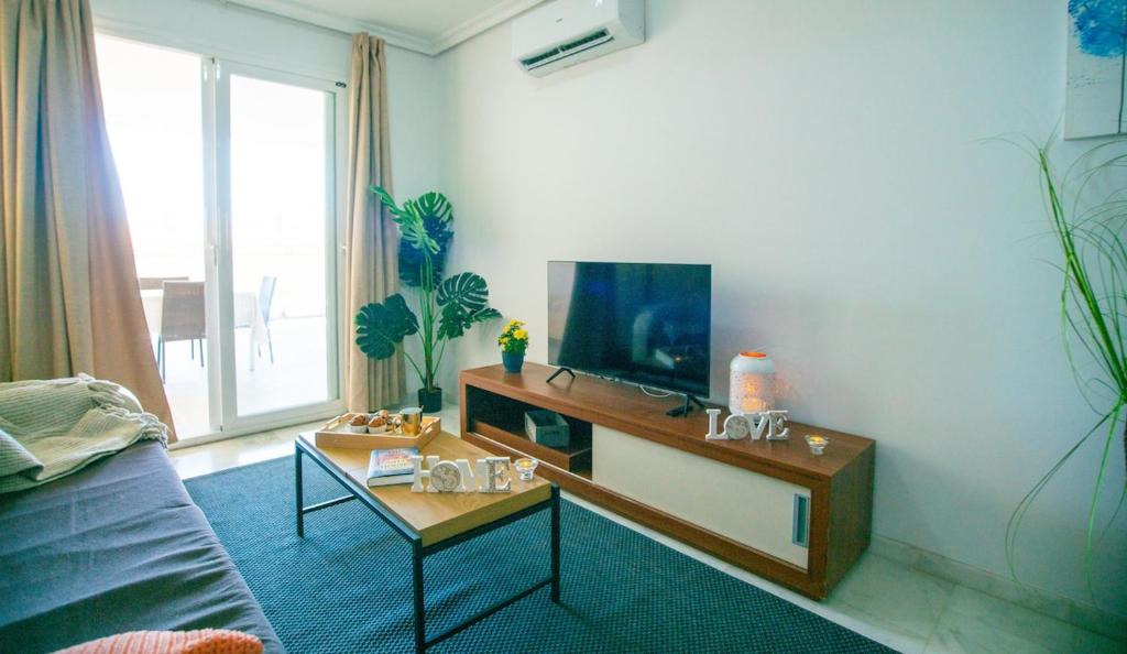 Peaceful Apartment with Terrace by TuriVida - 4