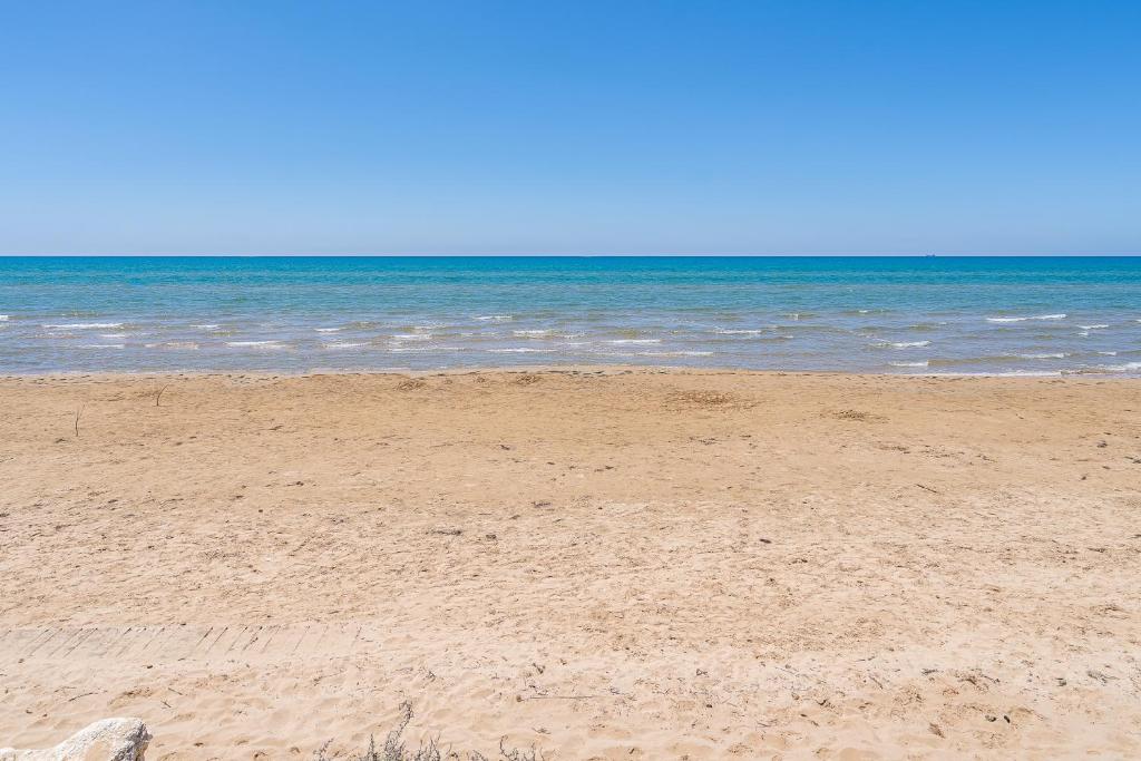 Villa very close to Santa Maria Del Focallo beach blue flag with private pool - 4