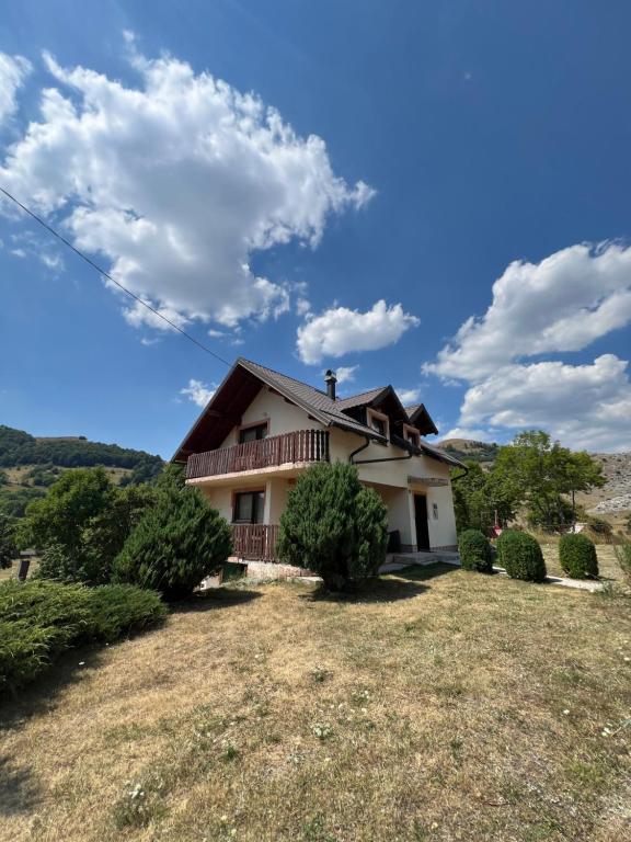 Vikendica u srcu Bjelasnice, Trnovo