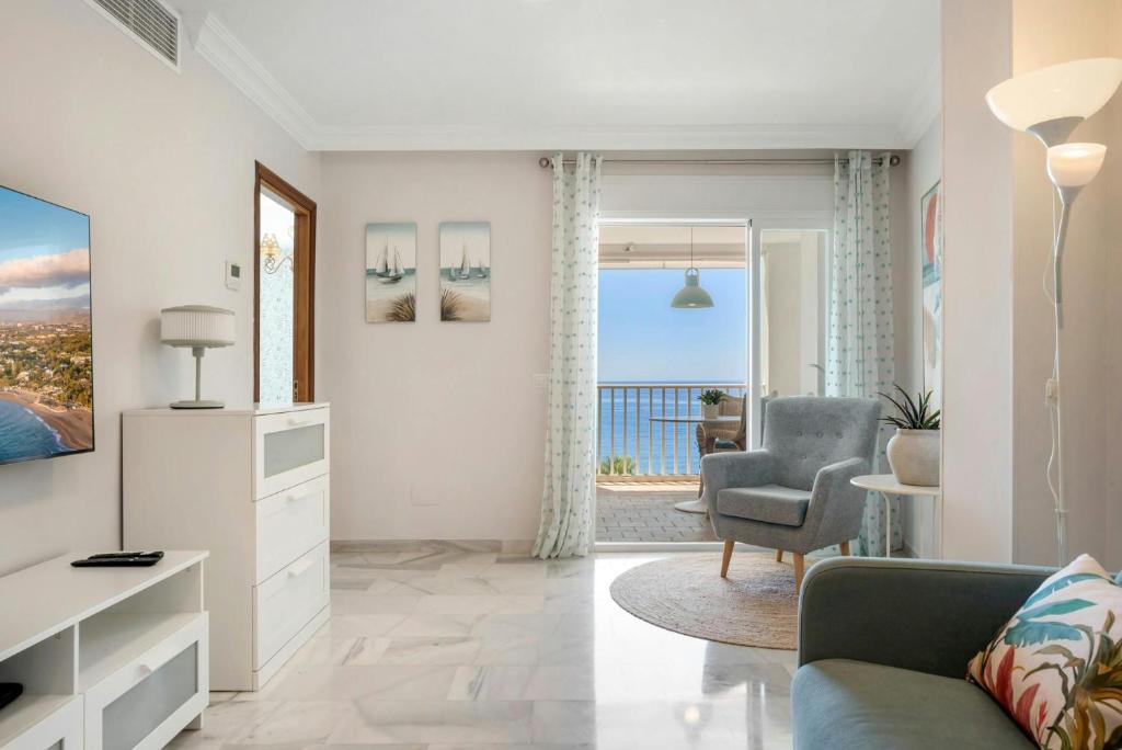 Bonito piso en primera línea de playa en Estepona - 4