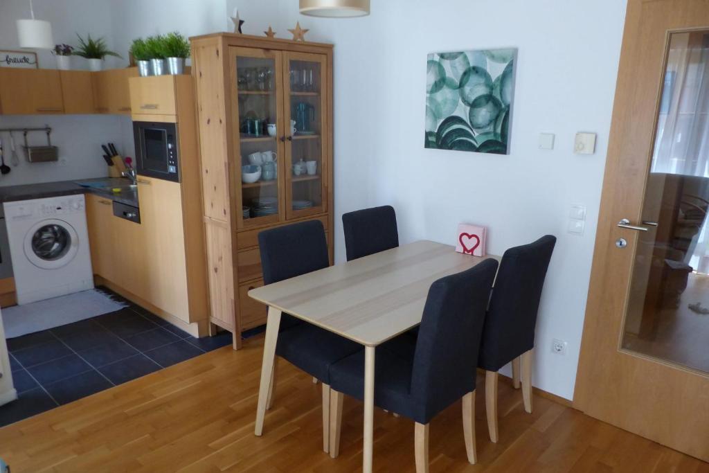 Daniela 8 by SMR Rauris Apartments - inc Spa and near Gondola, Rauris