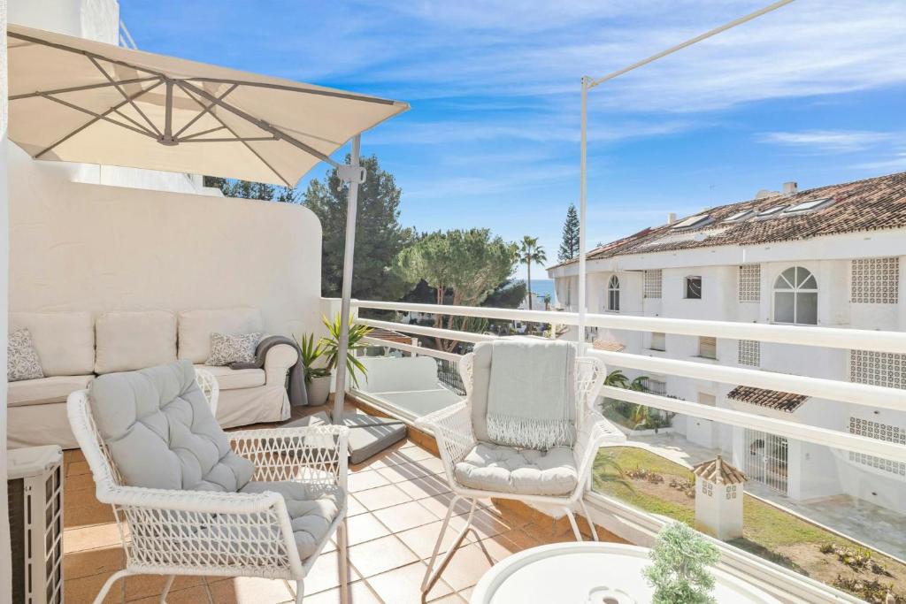 Golden Banus - 4