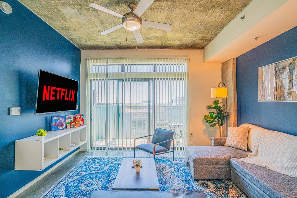 Unique 1BD -Central Downtown - Gym, Pool, Parking, Phoenix