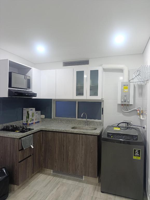 Apartamento amoblado, Edificio Avanzzare T1-304 - 2