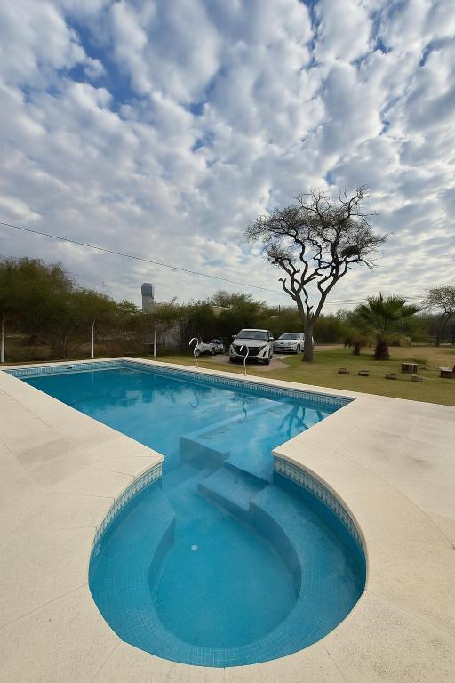 Gran casa con piscina en Gualeguaychú - 4