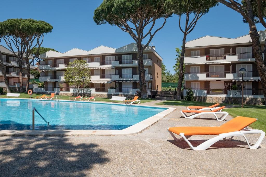 Apartment in Calella de Palafrugell with a pool and parking, Calella de Palafrugell