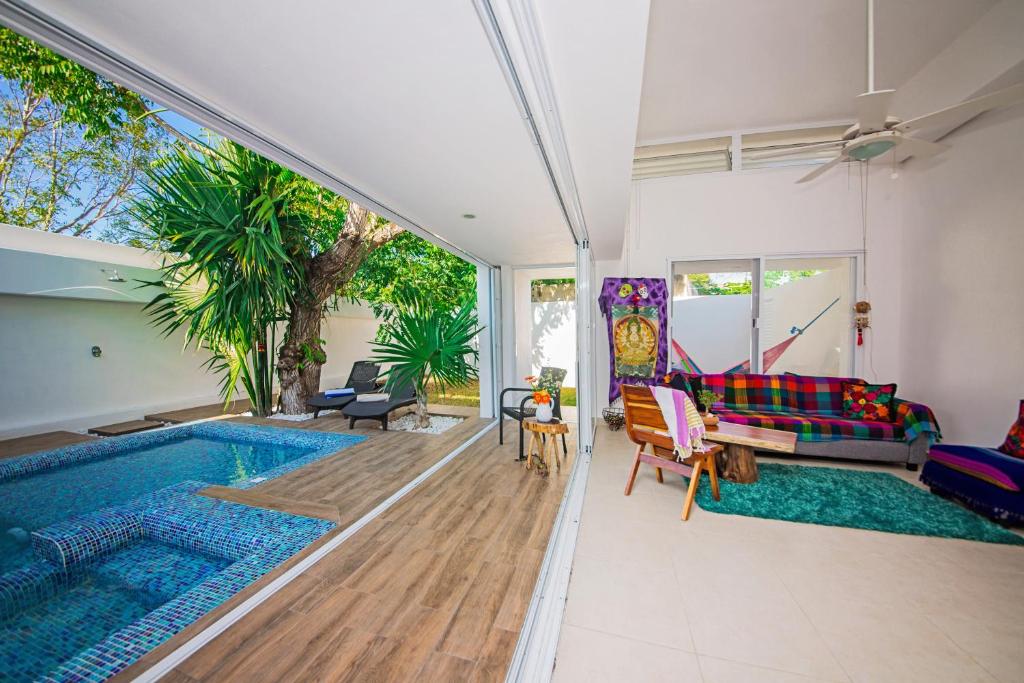 Casa Privada, Piscina Privada, 3 Cuadras Malecón - 5