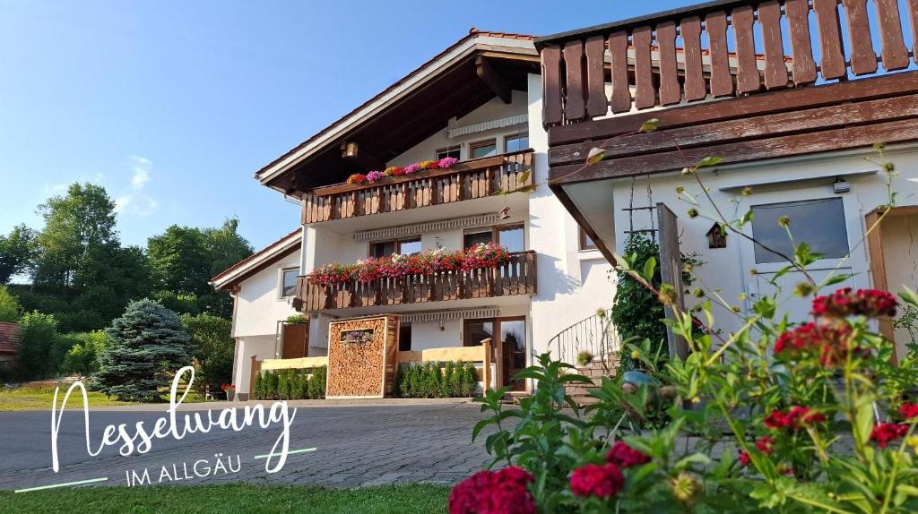 Panek, Haus - 3