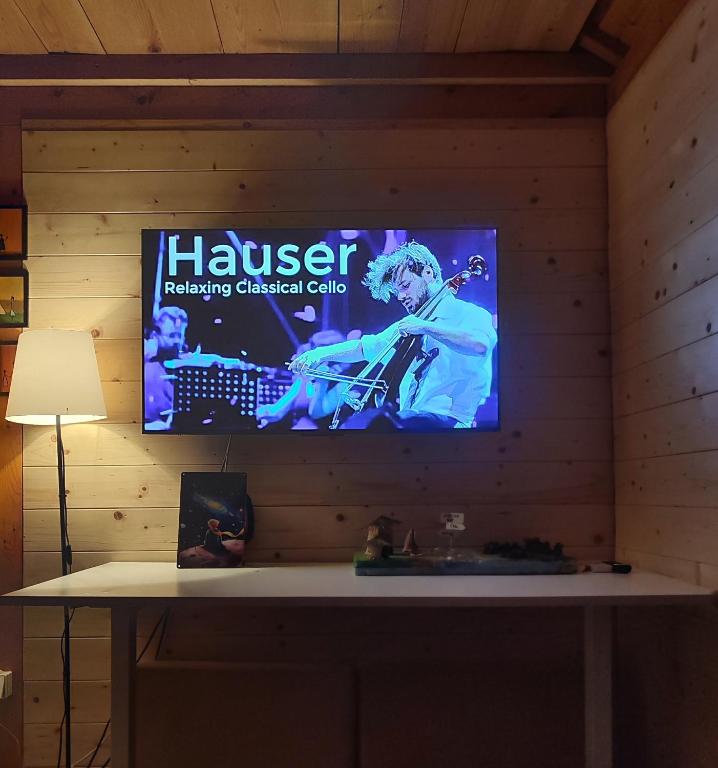 Kućica drvena sa parkingom - 5