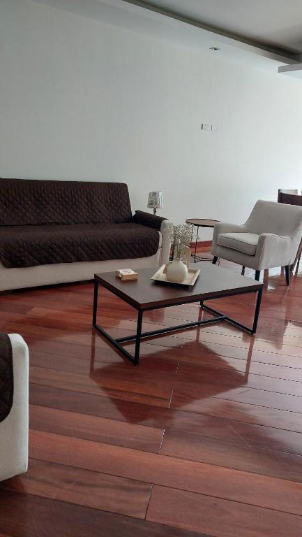 Accommodation in El Bosque, Quito - 1