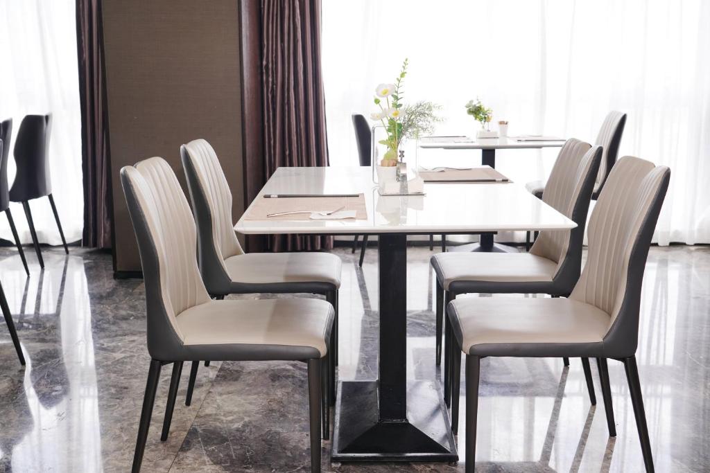 ヂョンハオ インターナショナル ホテル - Dining image