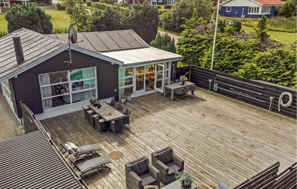 Beautiful Home In Løgstrup, Løgstrup