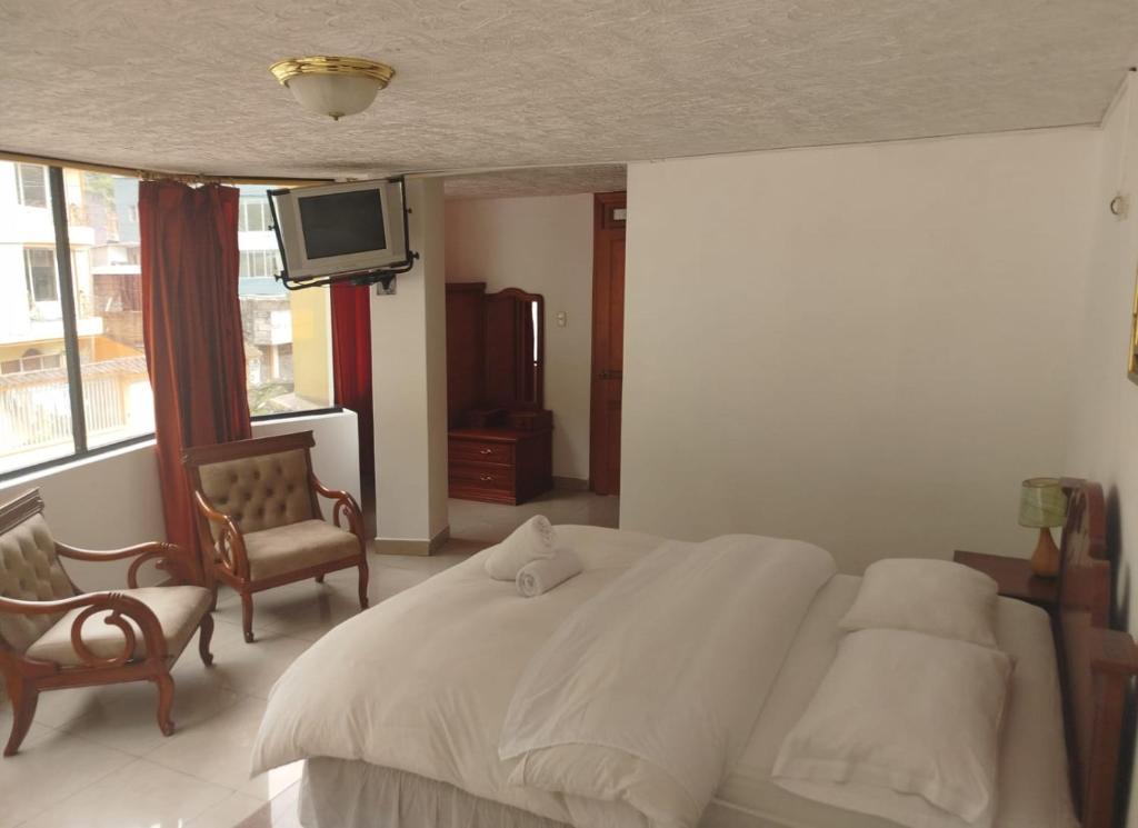 Hotel Puerta del Sol - Baños - 3