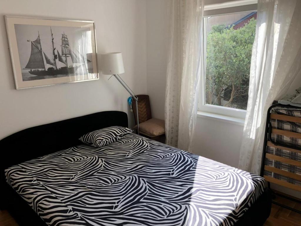 Yulia Apartments - 3