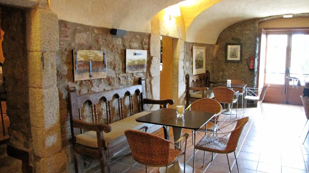 Hotel Sant Joan — Restaurant & bars in Palamos, Catalonia