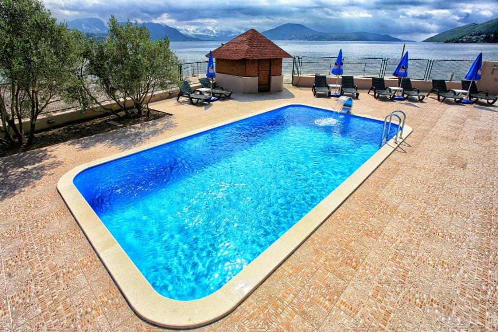 Apartments Maxi Katic — Hotel in Herceg Novi