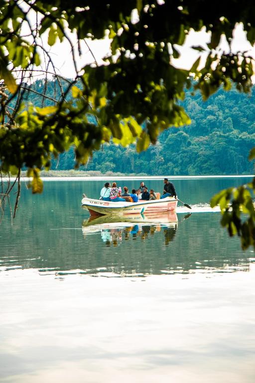 Lake Whispering Home - Bathtub - Breakfast - Lake Path, Arusha