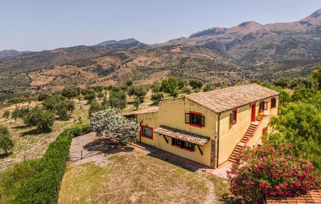 Nice Apartment In Collesano Pa, Lascari