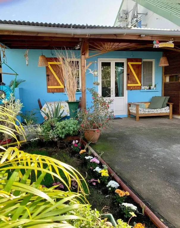 Maison charmante à Bras-Panon avec piscine et jardin，位于Bras-Panon的酒店