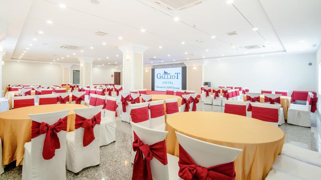 Banquet hall