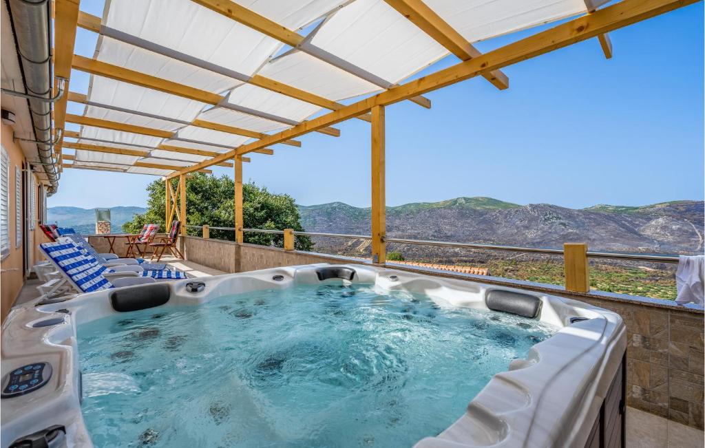 Awesome Home In Grebastica With Wifi, Grebaštica