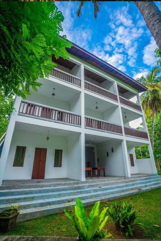 Monarathanna, Talalla South