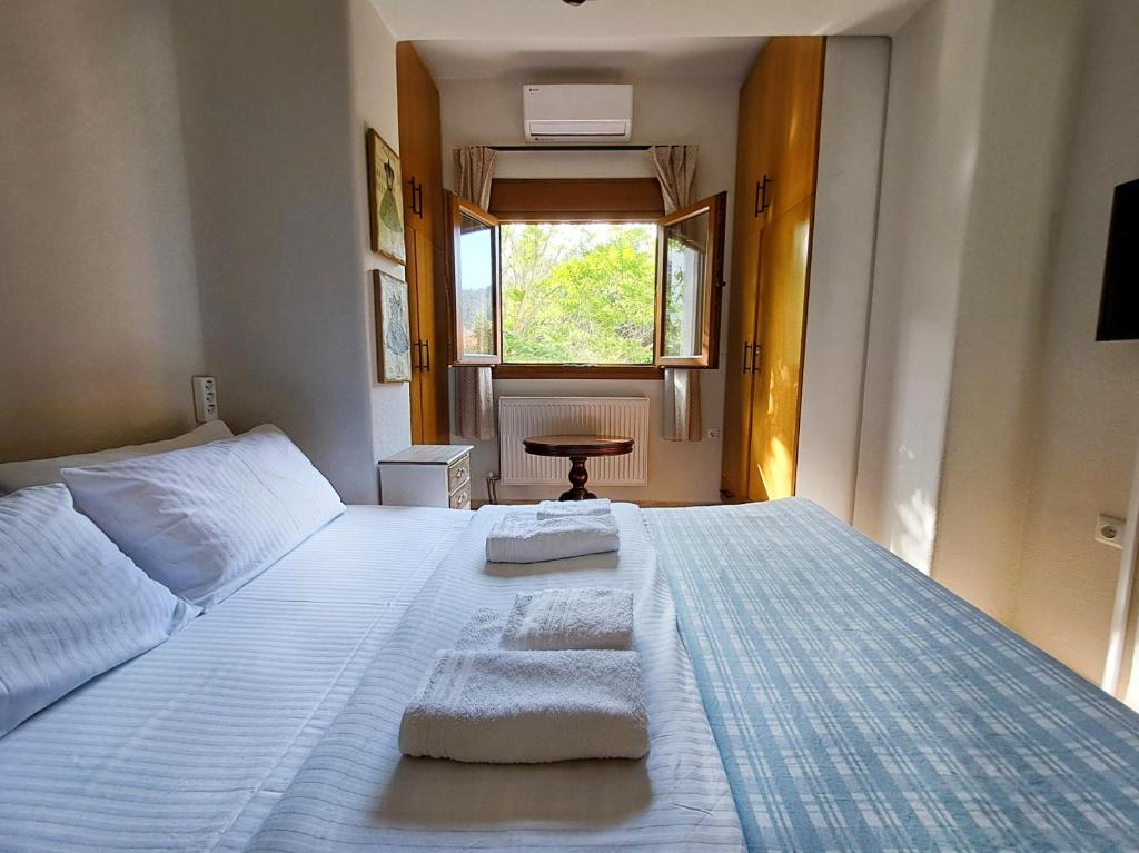 CENTER o'CLOCK, Xanthi