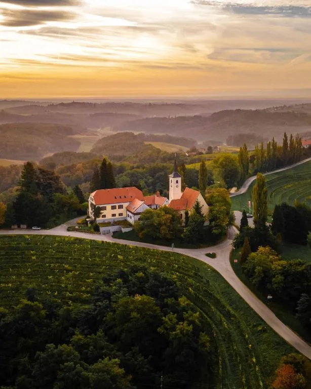 Dvorec Jeruzalem, hotel v destinaci Ivanjkovci