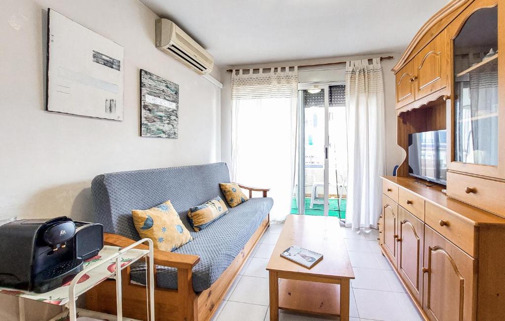 Beautiful Apartment In Canet De Berenguer - 3