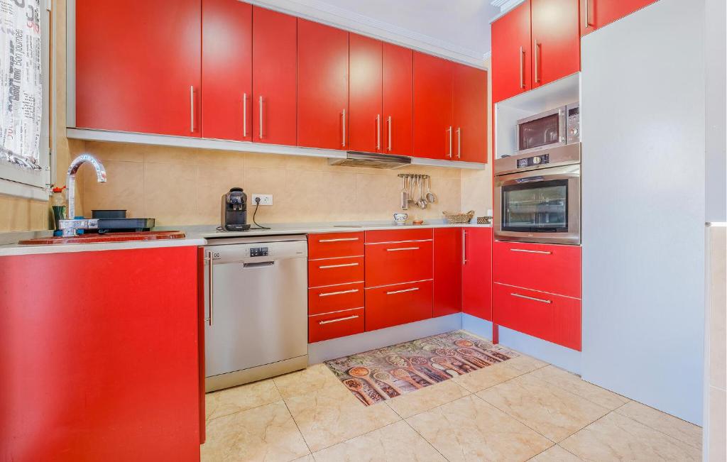 Amazing Home In Miami Platja - 5