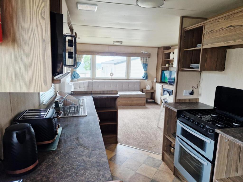 Elms Dog-Friendly Caravan, Exmouth photo 5
