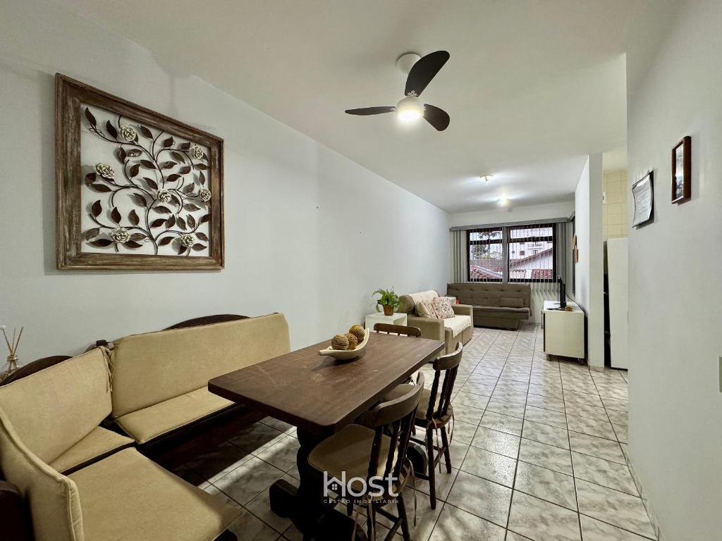 Ap Central com Ar Cond. e Piscina no Condomínio, Ubatuba